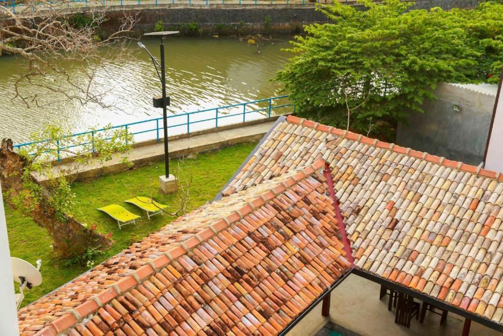 Lagoon Boutique Hotel Kanattegoda Екстериор снимка