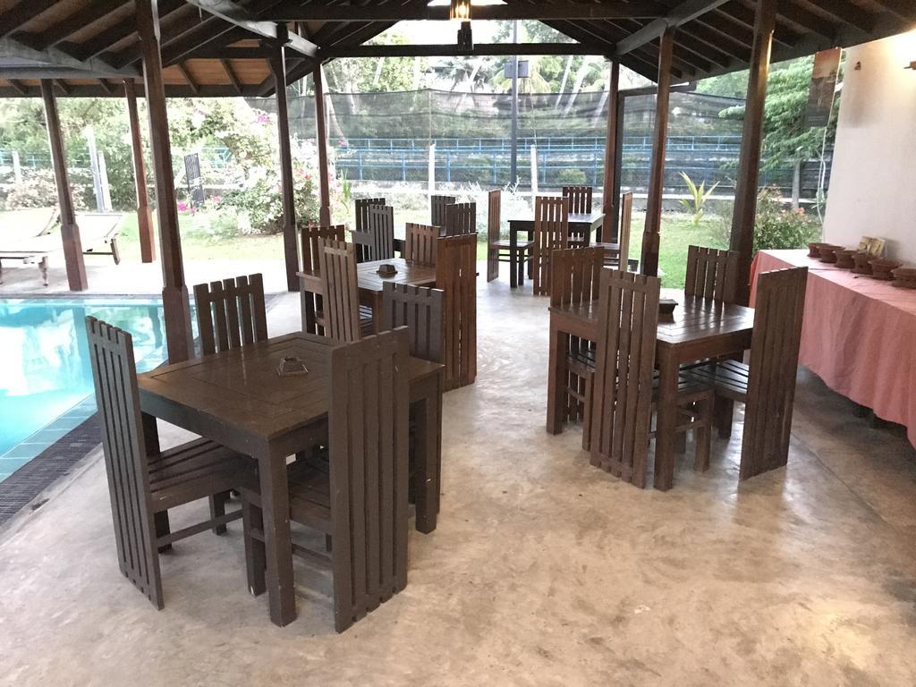 Lagoon Boutique Hotel Kanattegoda Екстериор снимка
